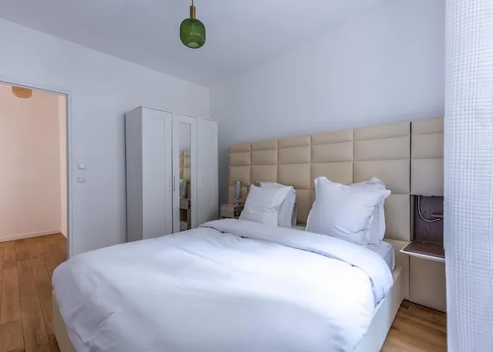 Διαμέρισμα Bright & Perfect Location , 15 Min Eiffel Tower