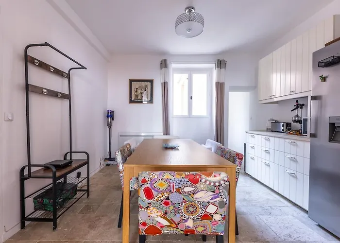 Bright & Perfect Location , 15 Min Eiffel Tower * باريس
